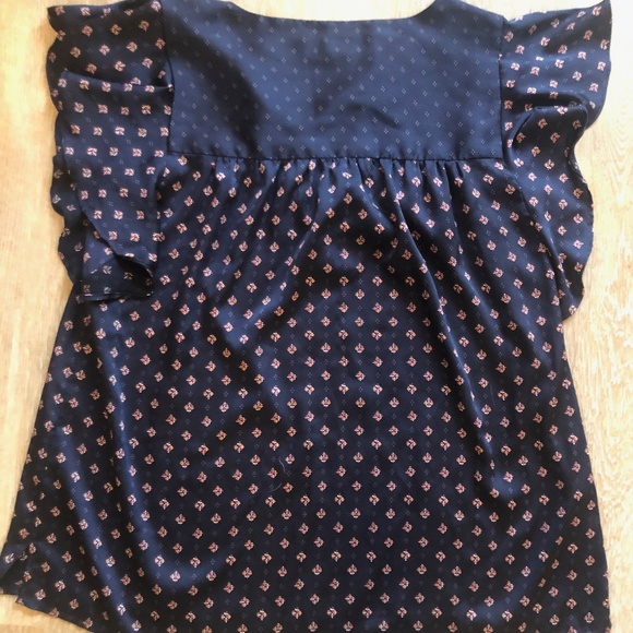 Patterned Blouse with Ruffle Detail - Picture 2 of 4